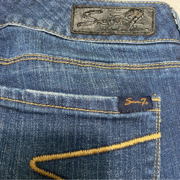 Seven7 Dark Wash Distressed Hemmed 5 Pocket Jeans Size 10 #1039 - Picture 3 of 12